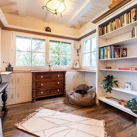 Alice - In Der Naturidylle Bad Schandau